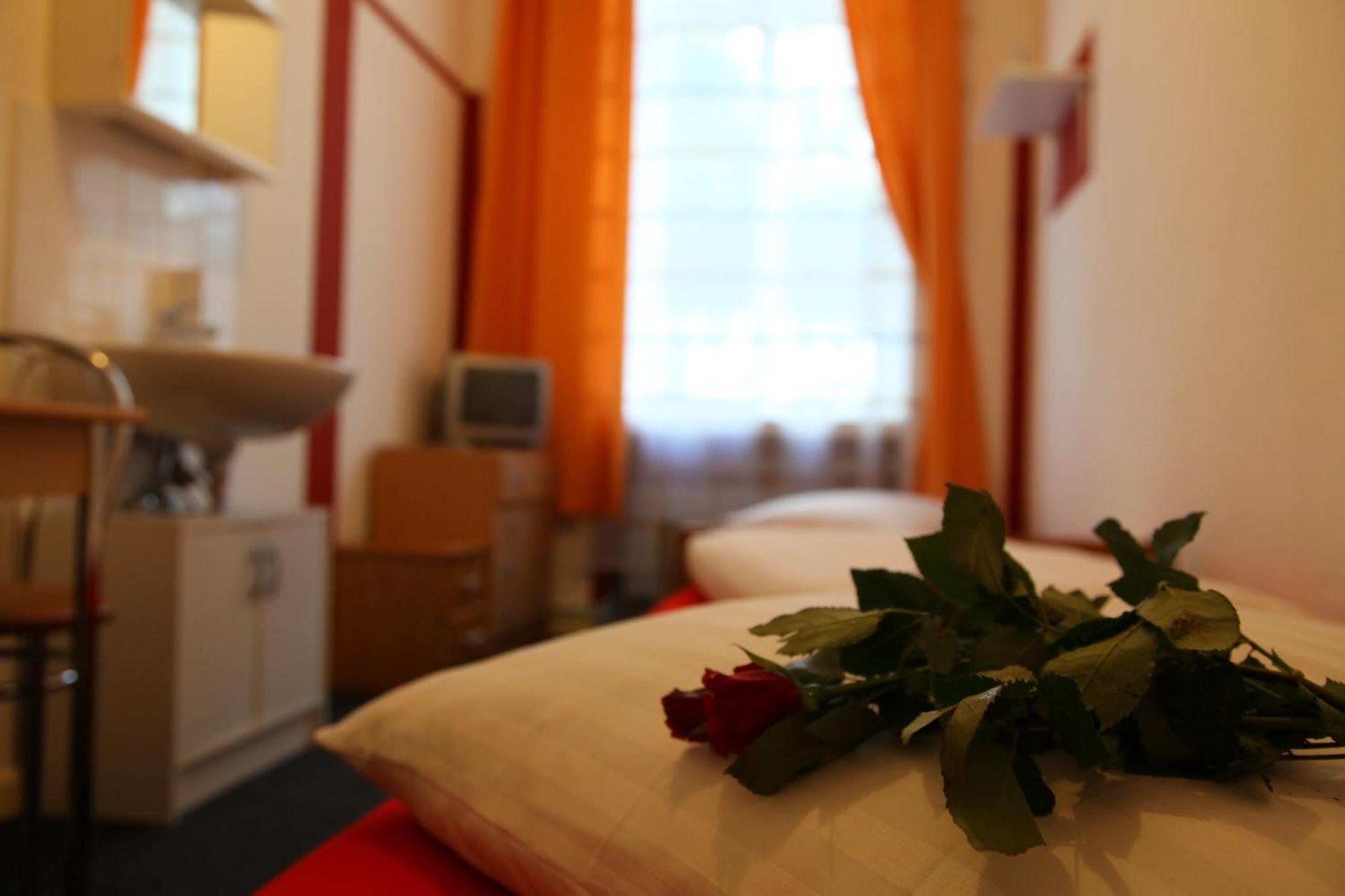 Hotel Pension Insor Berlin Extérieur photo