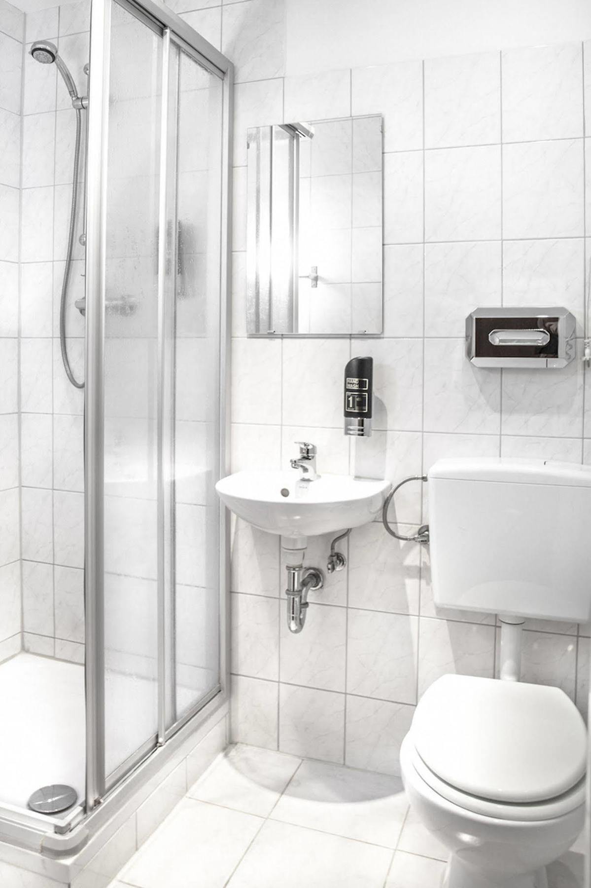 Hotel Pension Insor Berlin Extérieur photo